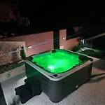 Tatil Evi House Dea With Outdoor Jacuzzi Trogir