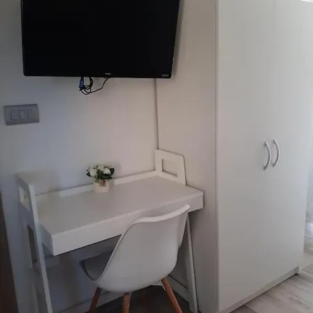 House Dea With Outdoor Jacuzzi בית נופש