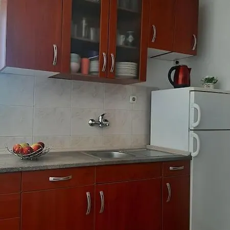 House Dea With Outdoor Jacuzzi * טרוגיר