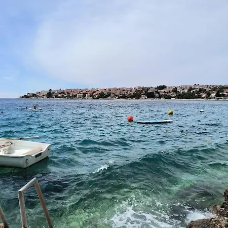 House Dea With Outdoor Jacuzzi בית נופש *