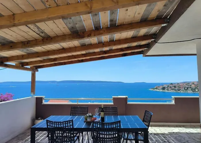 House Dea With Outdoor Jacuzzi *