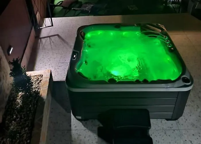 Ferienhaus House Dea With Outdoor Jacuzzi *