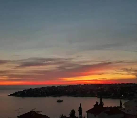 Ferienhaus House Dea With Outdoor Jacuzzi *