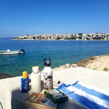 Hébergement de vacances House Dea With Outdoor Jacuzzi Trogir