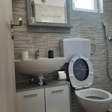 House Dea With Outdoor Jacuzzi *