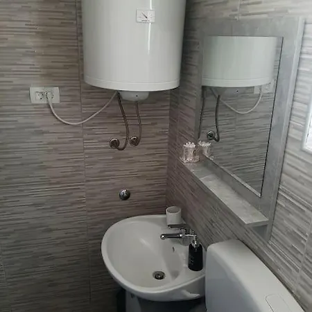 Hébergement de vacances House Dea With Outdoor Jacuzzi Trogir