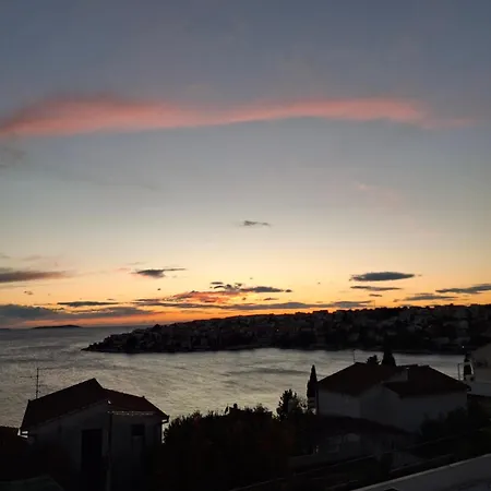 House Dea With Outdoor Jacuzzi Hébergement de vacances