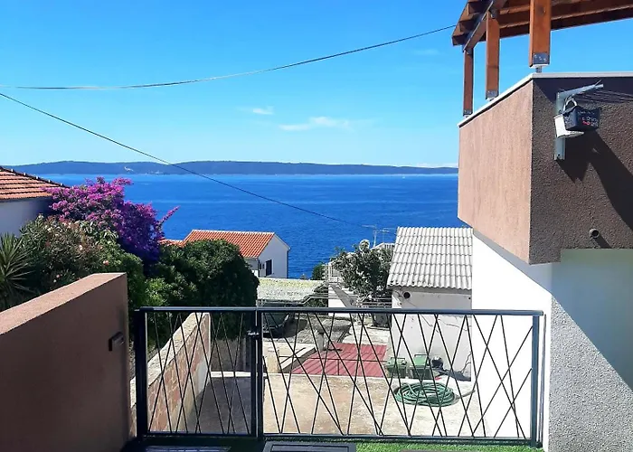 Σπίτι διακοπών House Dea With Outdoor Jacuzzi