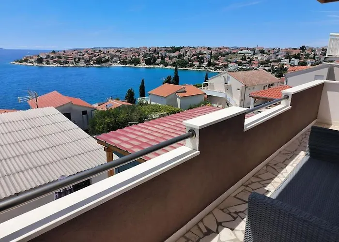 House Dea With Outdoor Jacuzzi Σπίτι διακοπών *