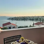 House Dea With Outdoor Jacuzzi *