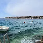 House Dea With Outdoor Jacuzzi Σπίτι διακοπών *