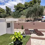 House Dea With Outdoor Jacuzzi * Τρογκίρ
