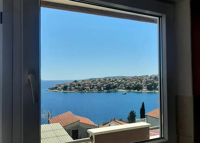 House Dea With Outdoor Jacuzzi * Trogir