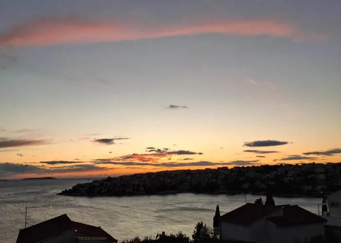 House Dea With Outdoor Jacuzzi Hébergement de vacances